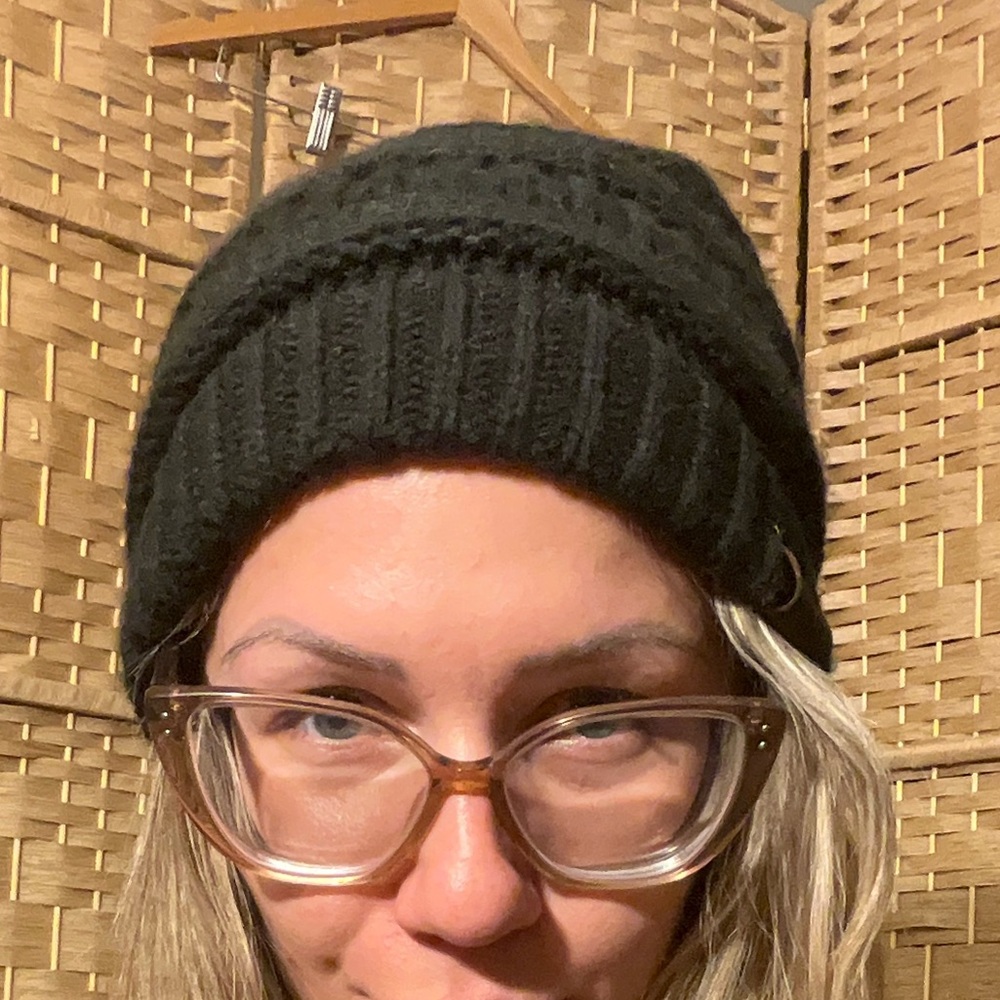 CC 2 Pack Black and Red Knit Beanies - Picture 2 of 9